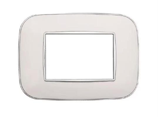 Placca comp. Bticino Axolute 3 moduli plastica Moon Orbis bianco