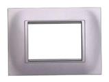 Placca in plastica quadrata 3 posti Comp. BTicino Living argento