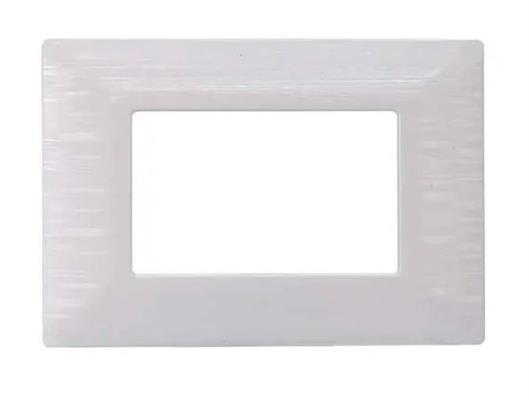 Placca in plastica 3 posti Comp. BTicino Màtix bianco satinato